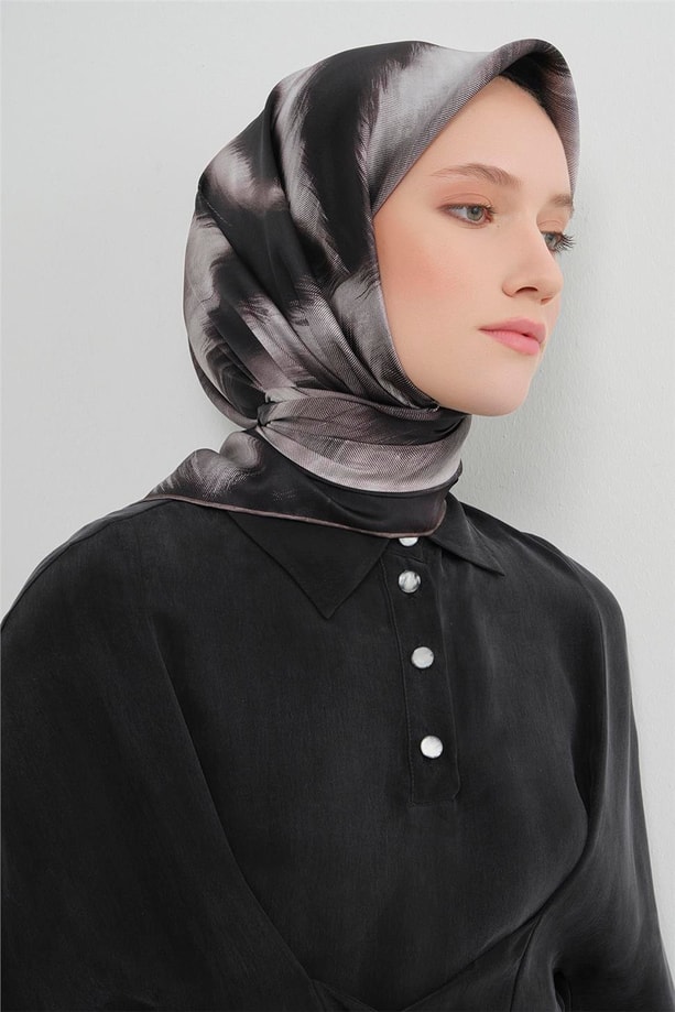 Armine Leopar Desenli Saf İpek Twill Eşarp 9432D 34