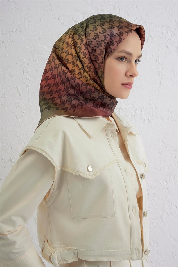 Armine Klasik Desenli Saf İpek Twill Eşarp 9434D 38