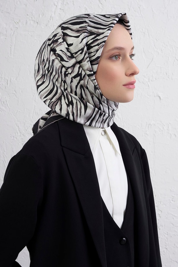 Armine Klasik Desenli Saf İpek Twill Eşarp 9435D 09