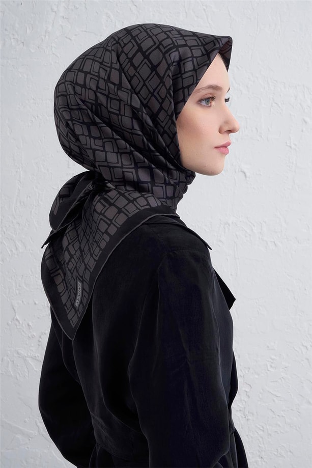 Armine Geometrik Desenli Saf İpek Twill Eşarp 9438D 55