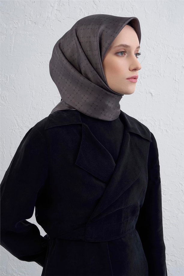 Armine Monogram Desenli Saf İpek Twill Eşarp 9440D 60