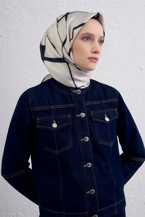 Armine Geometrik Desenli Saf İpek Twill Eşarp 9441D 02