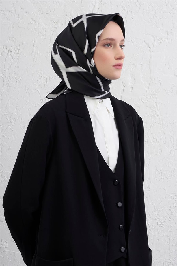Armine Geometrik Desenli Saf İpek Twill Eşarp 9441D 05