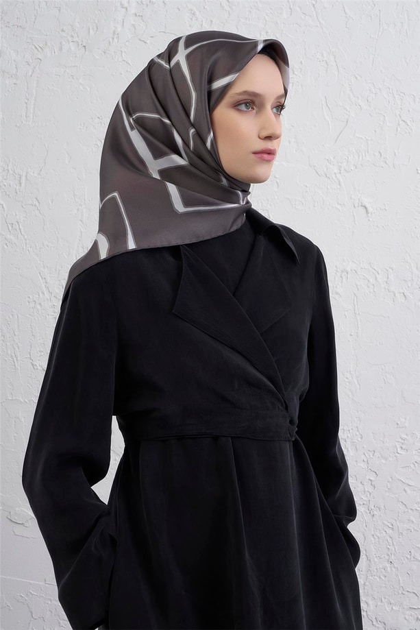 Armine Geometrik Desenli Saf İpek Twill Eşarp 9441D 06