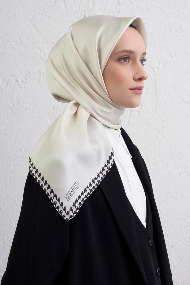 Armine Su Yolu Desenli Saf İpek Twill Eşarp 9443D 02