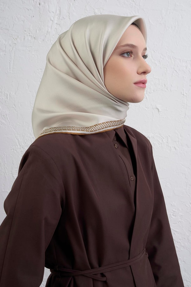 Armine Su Yolu Desenli Saf İpek Twill Eşarp 9444D 02