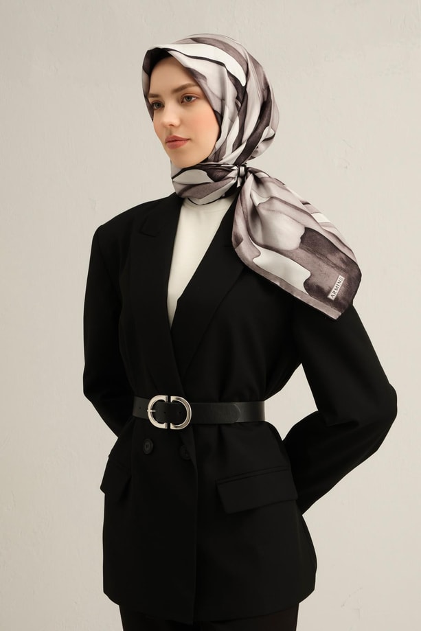 Armine Desenli Saf İpek Sura Eşarp 9306-03