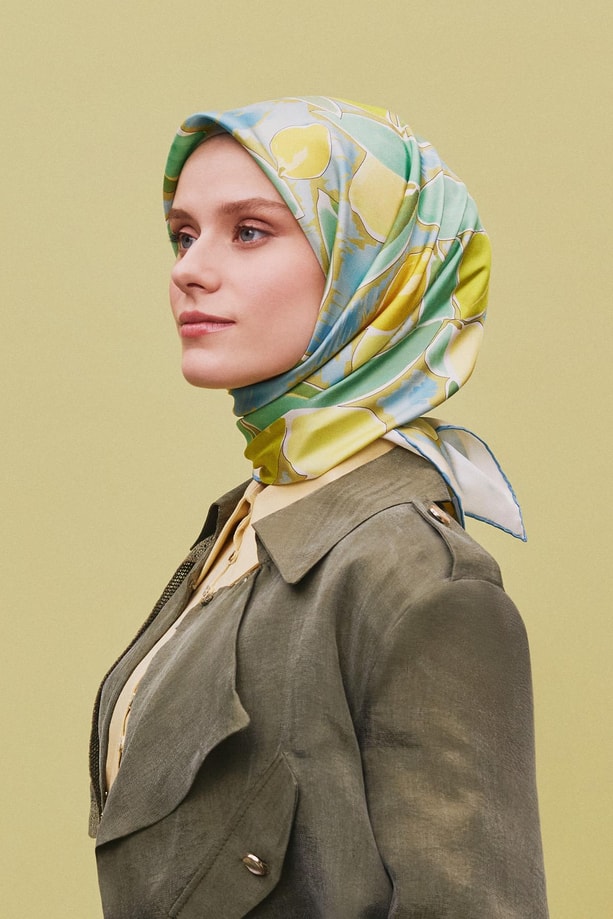 Armine Desenli Saf İpek Sura Eşarp 9314-04