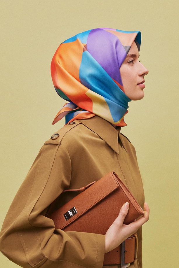 Armine Desenli Saf İpek Sura Eşarp 9331-82