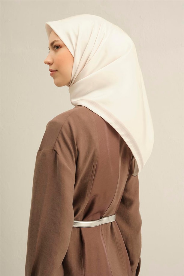 Armine Desenli Saf İpek Sura Eşarp 9356- 07