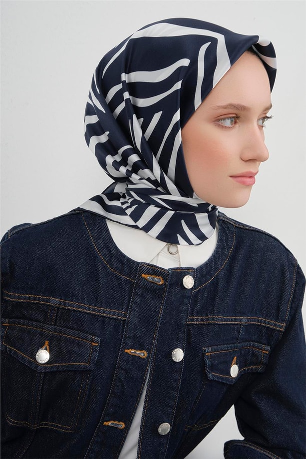 Armine  Saf İpek Twill Eşarp 9550D 32