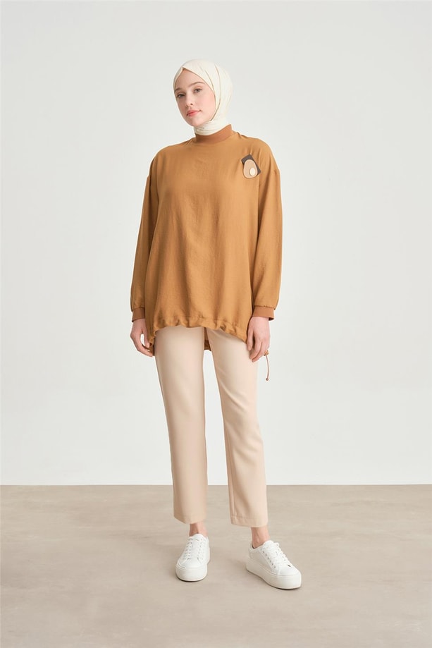 Armine Broşlu Bluz ORT3100 Çikolata