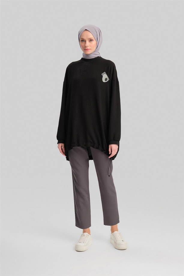 Armine Broşlu Bluz ORT3100 Siyah