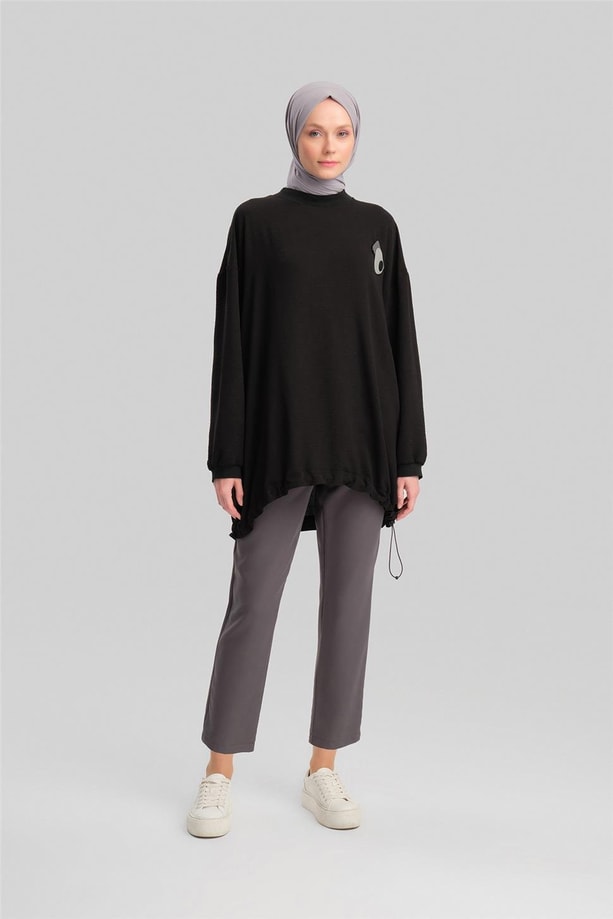 Armine Broşlu Bluz ORT3100 Siyah