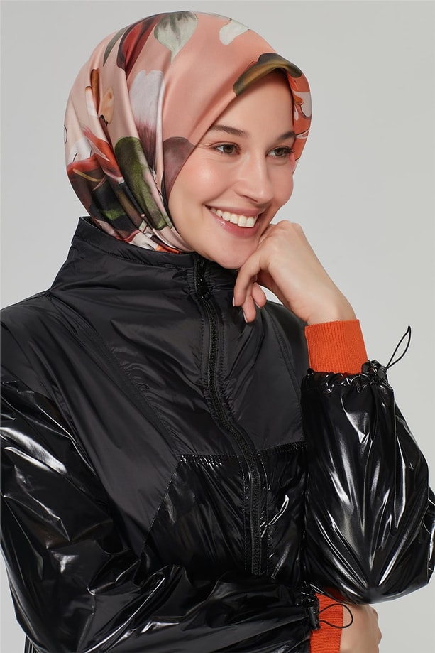 Armine Parlak Kap 20Ka7228 Siyah