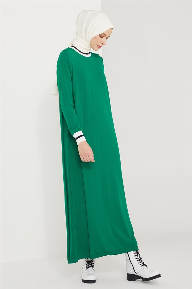 Armine Elbise 21KD2000 Benetton