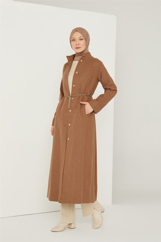 Armine Zincir Detaylı Manto 21K8710 Camel