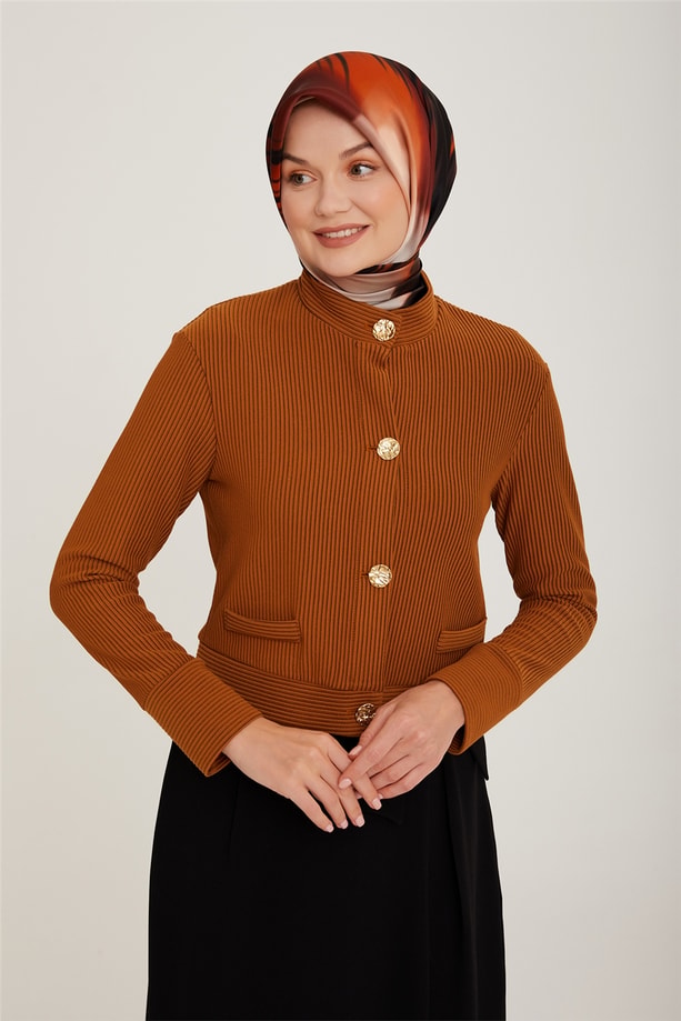 Armine Gold Düğmeli Ve Dokulu Kısa Örme Hırka 22K5900 Toprak