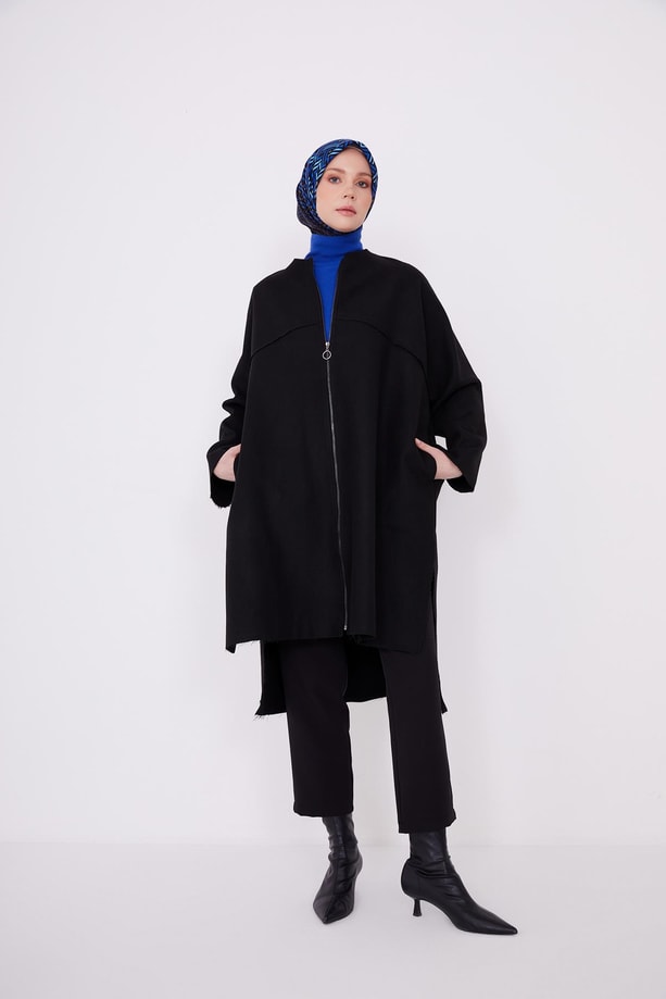 Armine Asimetrik ve Oversize Fermuarlı Hırka 22K5915 Siyah