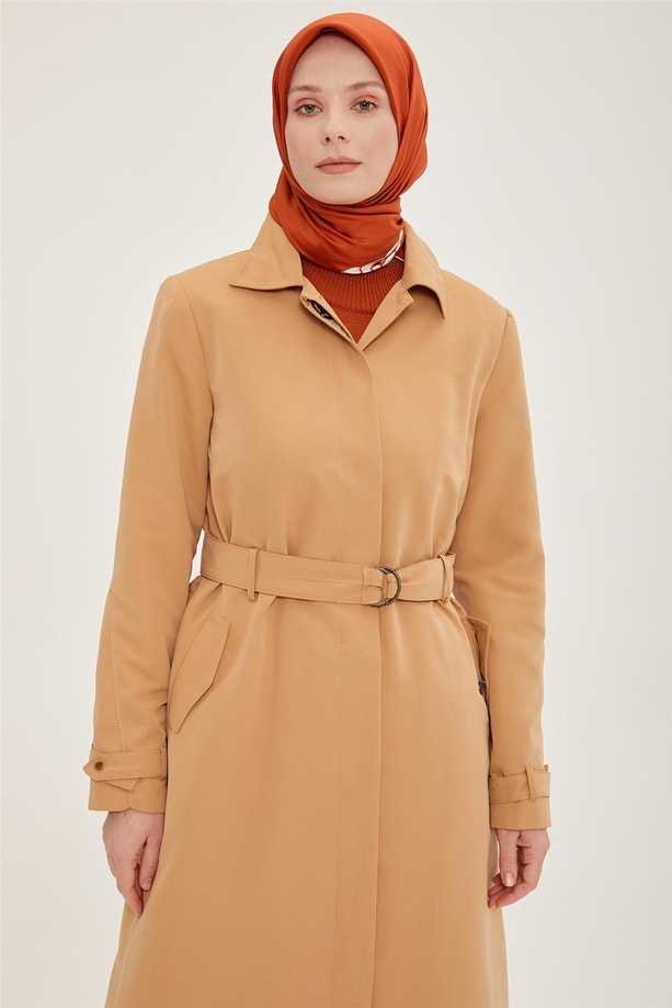 Armine Önü Supatlı Ve Aksesuar Detaylı Pardesü 22K8112 Camel