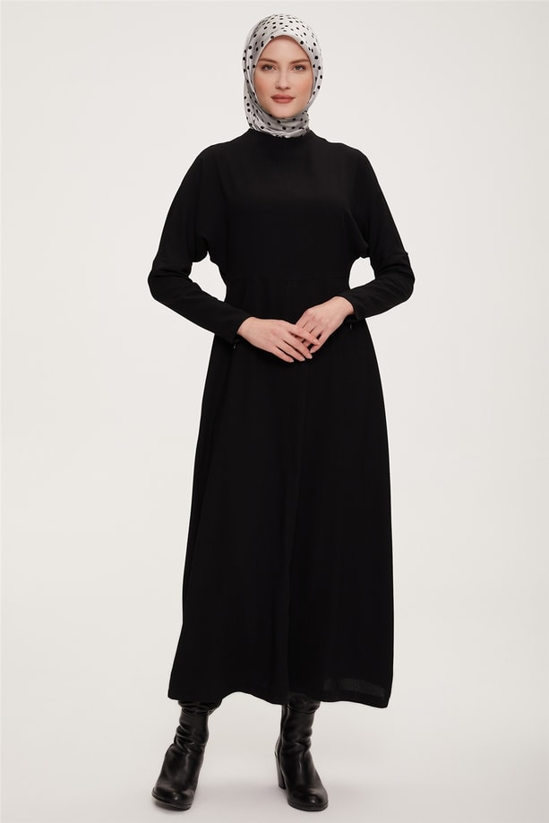 Armine Dökümlü Ve Godeli Elbise 22K9531 Siyah