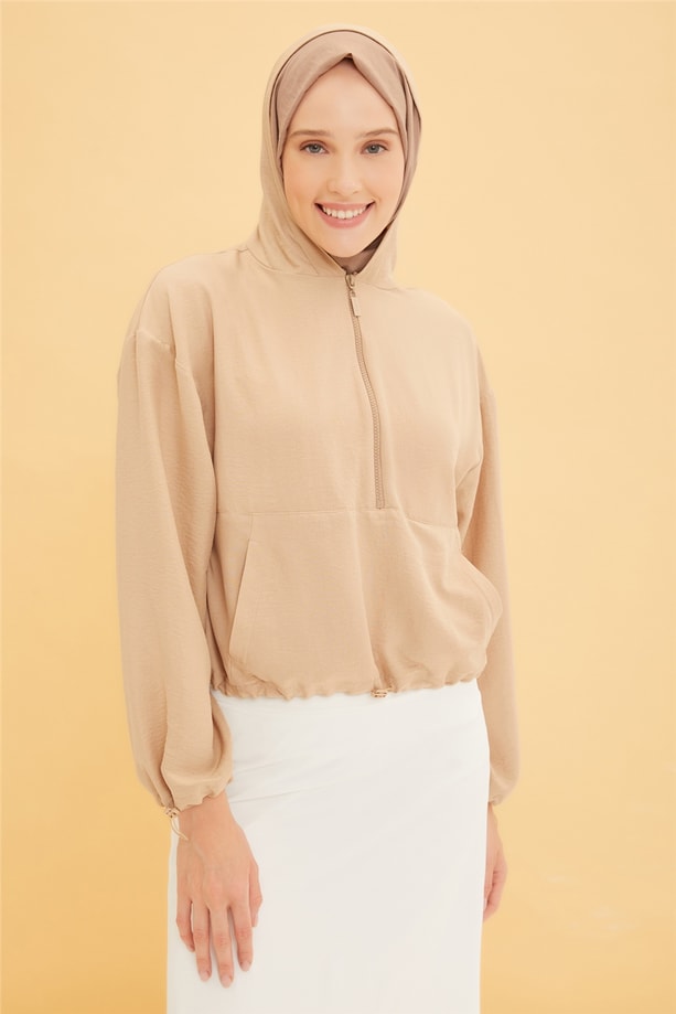 Armine Beli Ve Kolları Büzülebilen Kısa Sweatshırt 22Y3119 Kum