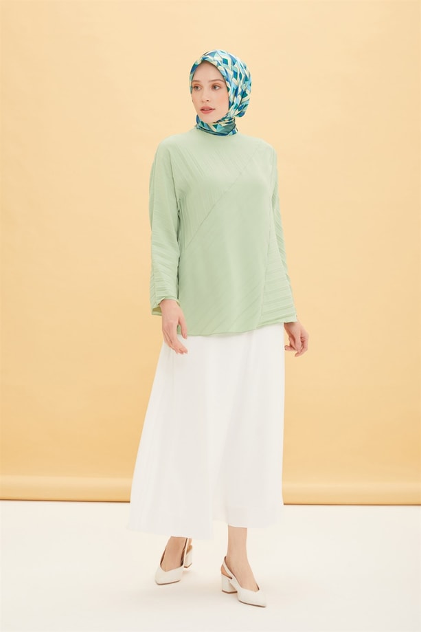Armine Bluz 22Y3132 Mint