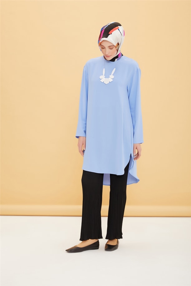 Armine Kolye Detaylı Tunik 22Y4825 Mavi