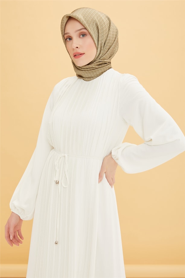 Armine Önü Piliseli Elbise 22Y9435 Ekru