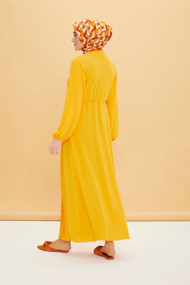 Armine Önü Piliseli Elbise 22Y9435 Mango