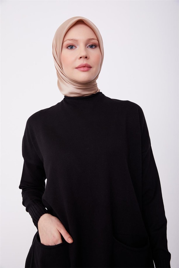  Siyah
