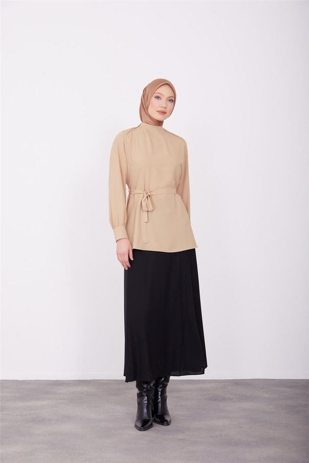 Omuzları biyeli bluz 23K3424 Bisküvi