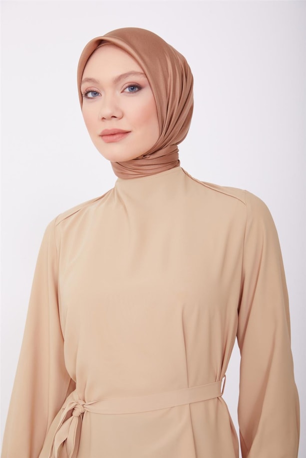 Omuzları biyeli bluz 23K3424 Bisküvi