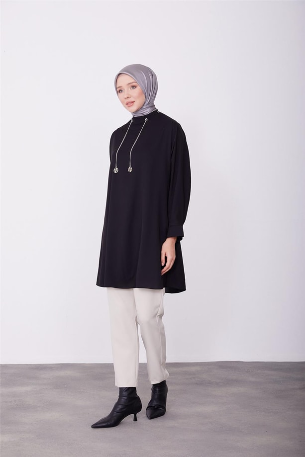 Armine Logolu Zincirli Tunik 23K4702 Siyah