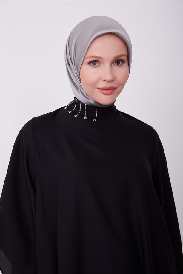 Yakası kuşgözü ve zincir detaylı tunik 23K4705 Siyah
