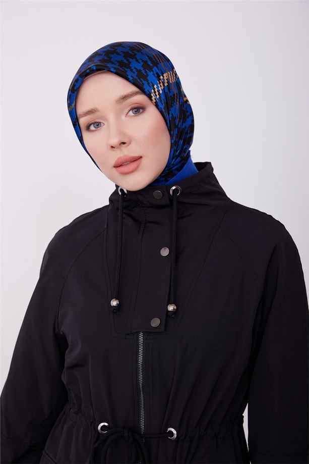 Beli ve yakası büzülebilir kap 23K7117 Siyah