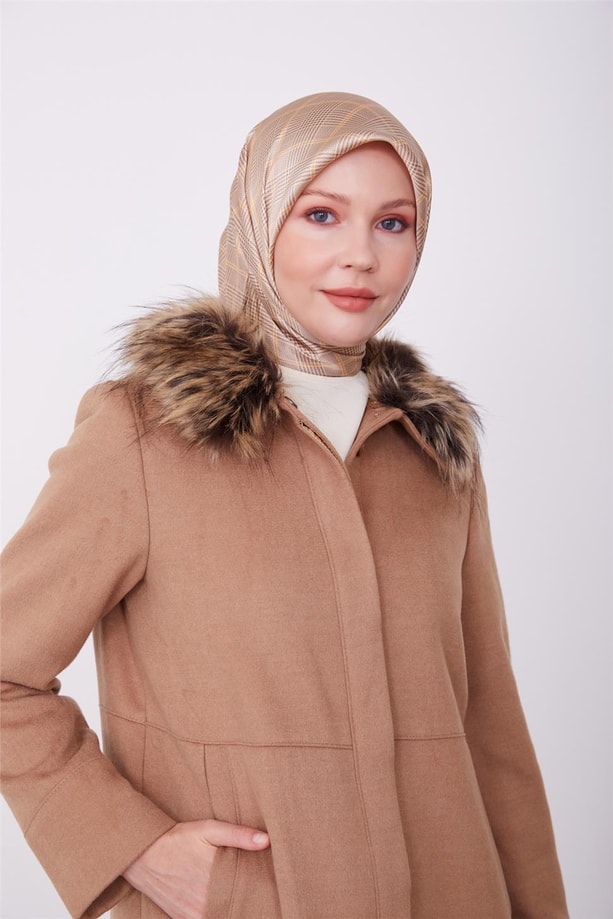 Armine Yakası Kürk Detaylı Önü Patlı Kaban 23K7814 Camel