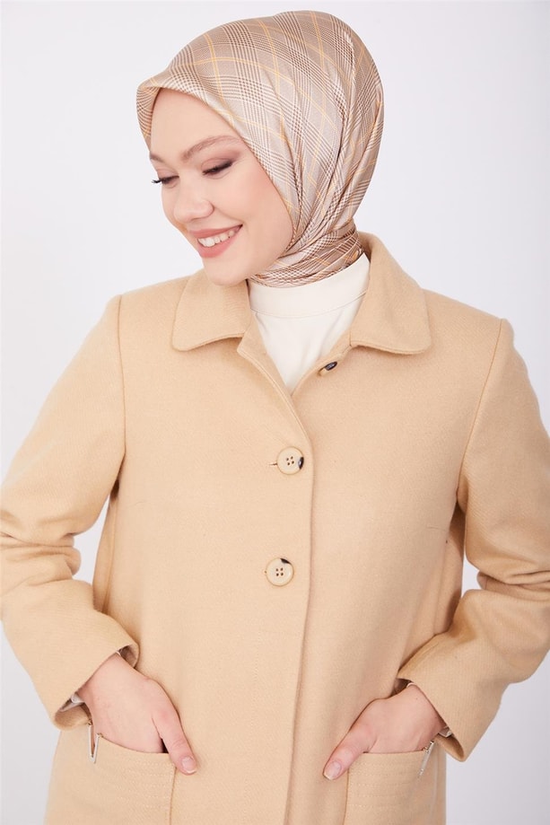 Cep aksesuarlı ve pensli manto 23K8607 Bej