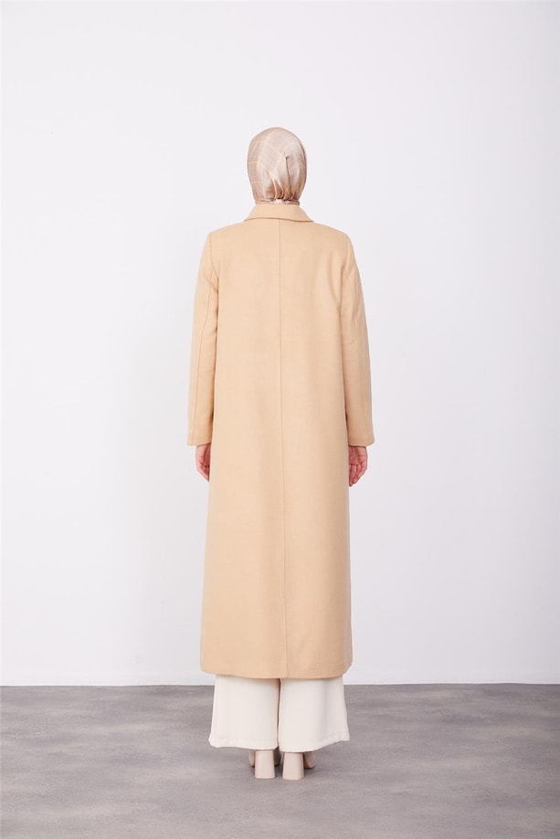 Cep aksesuarlı ve pensli manto 23K8607 Bej