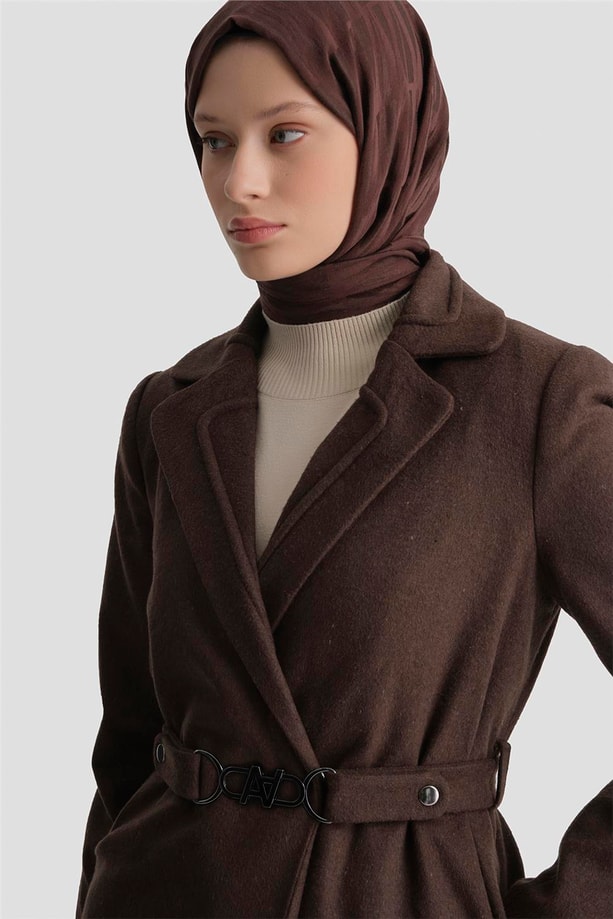 Armine Yakası Kabartmalı Tam Boy Manto 23K8612 Kahverengi
