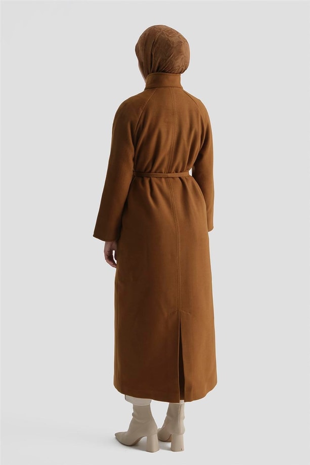 Armine Seyyar Yaka Apoletli Asimetrik Manto 23K8615 Taba