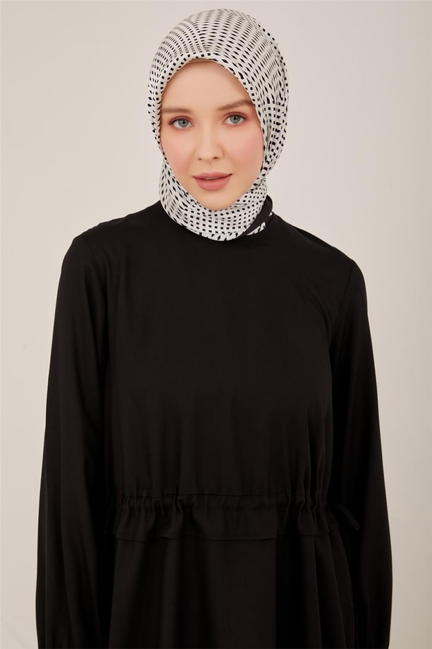 Armine Beli ve Kolu Büzülebilen Bluz 23Y3339 Siyah