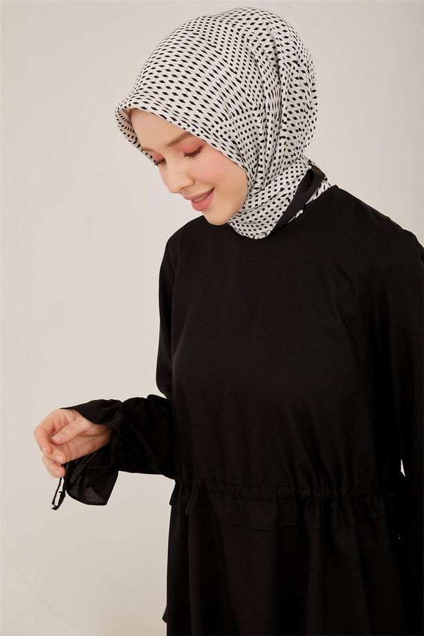 Armine Beli ve Kolu Büzülebilen Bluz 23Y3339 Siyah