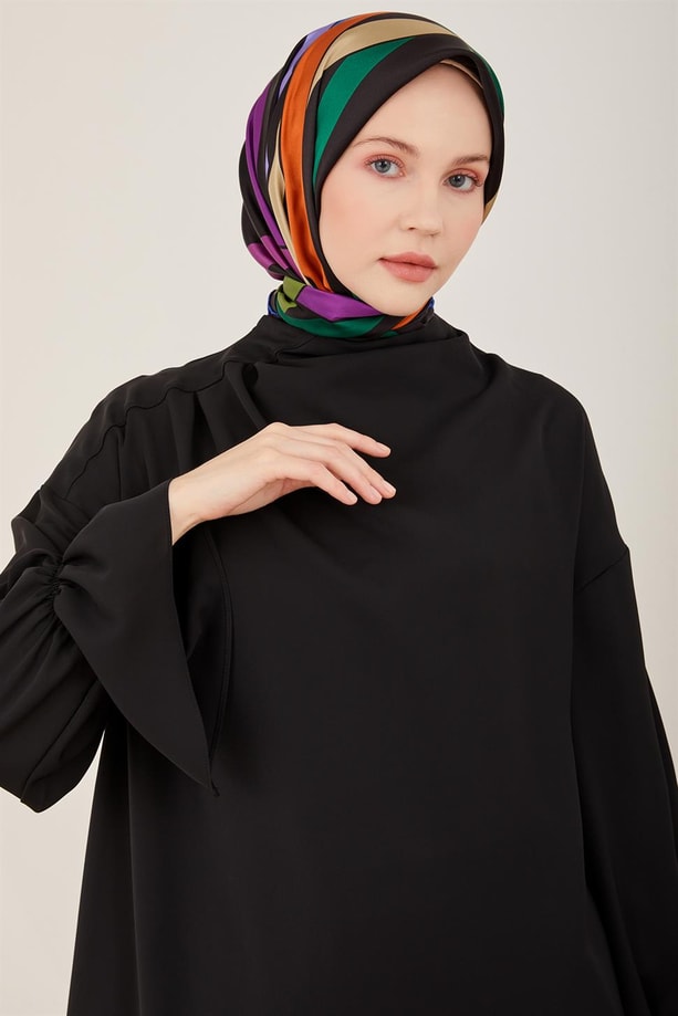 Armine Önü Pilikaşe Detaylı Etek Ucu Voalnlı Tunik 23Y4423 Siyah