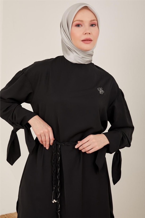 Armine Korgonu Örgü Detaylı Nakışlı Tunik 23Y4437 Siyah