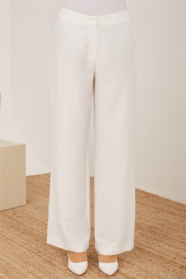 Armine Taşlı Kemerli Abiye Takım 23Y6629 Ekru