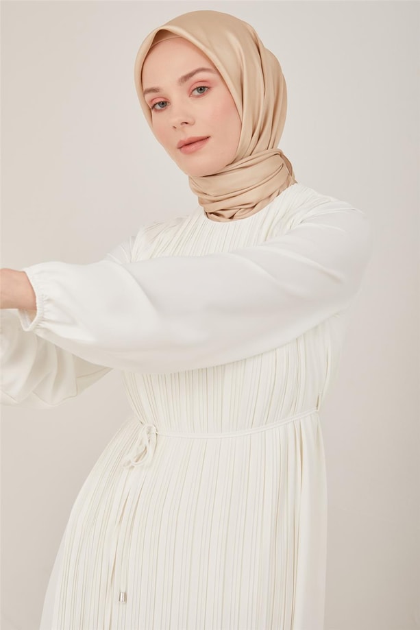 Armine Önü Piliseli Elbise 22Y9435 Ekru