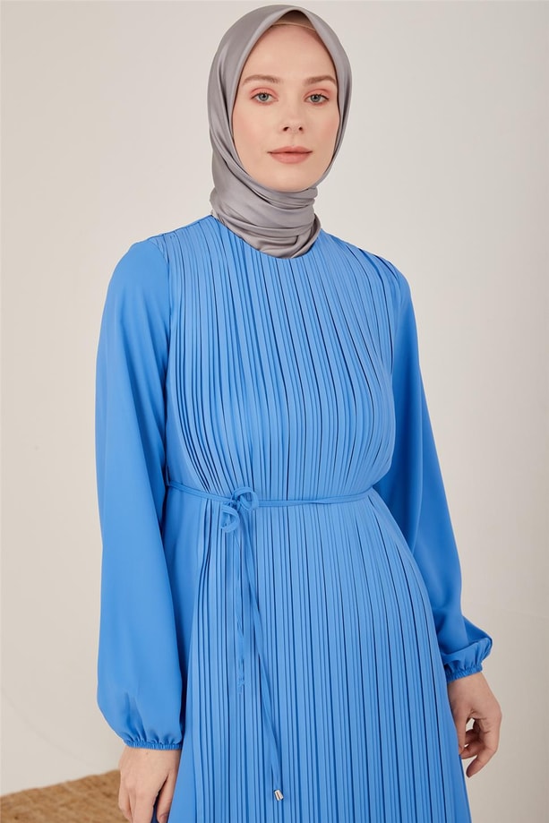 Armine Önü Piliseli Elbise 22Y9435 Kobalt
