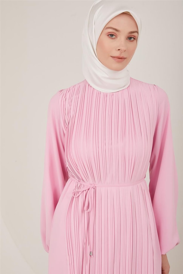 Armine Önü Piliseli Elbise 22Y9435 Pembe