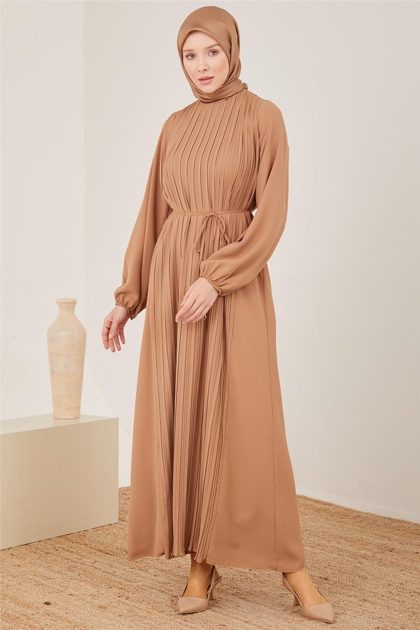 Armine Önü Piliseli Elbise 22Y9435 Badem